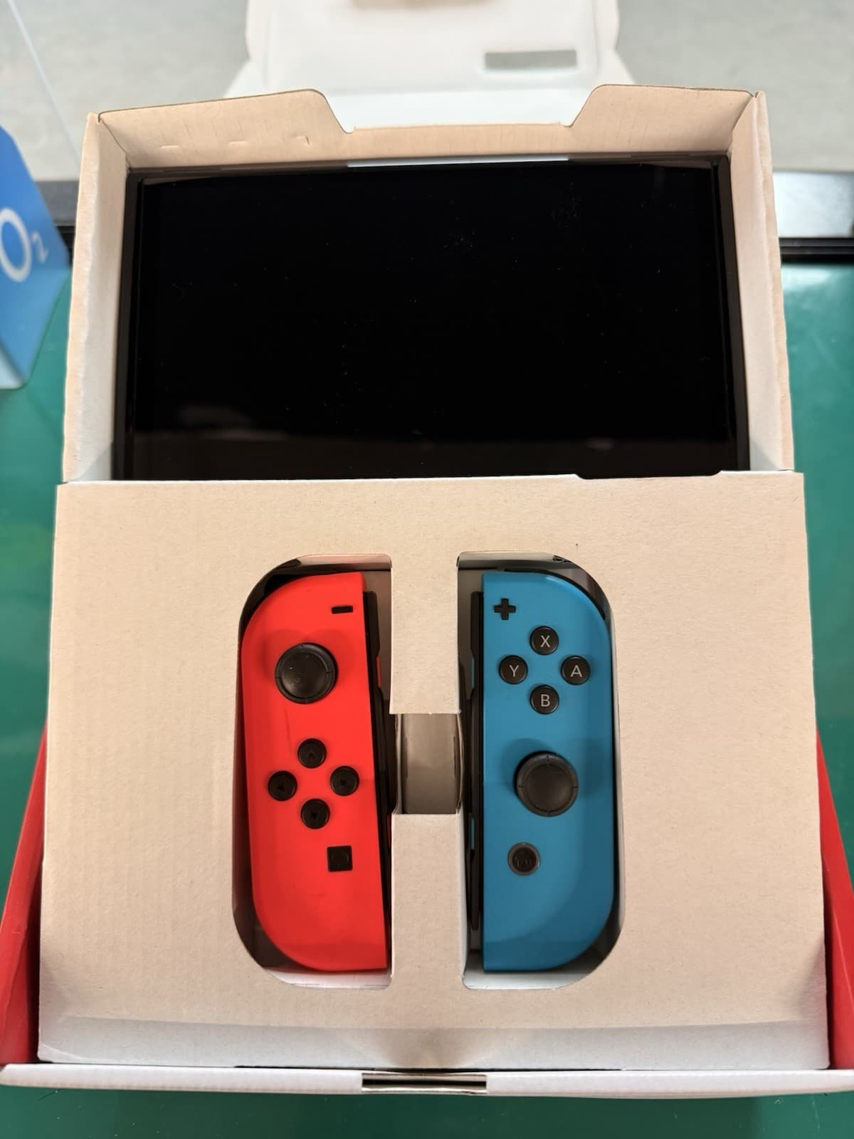 Nintendo Switch Oled Boxed All Accessories And Charger, grade Good