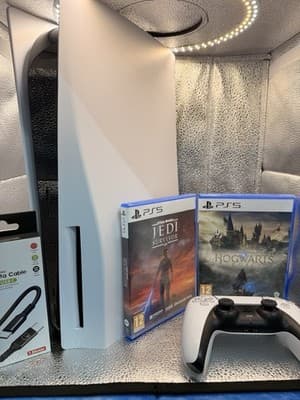 PS5 Disc Edition Bundle With Box And All Accessories Including Games Shown, grade Good