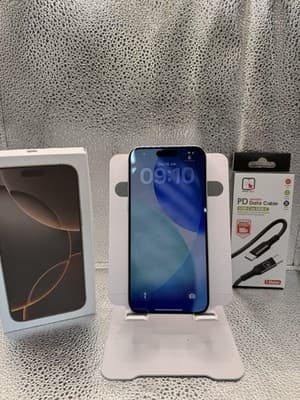 iPhone 15 Pro Max 256GB UNLOCKED Grade A 87% Battery Health Boxed White Titanium, grade Good